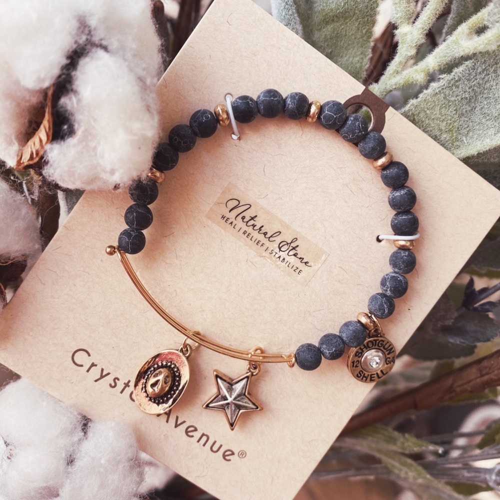 Cowgirl rustic charm bracelet black/gold, black natural stone, boutique